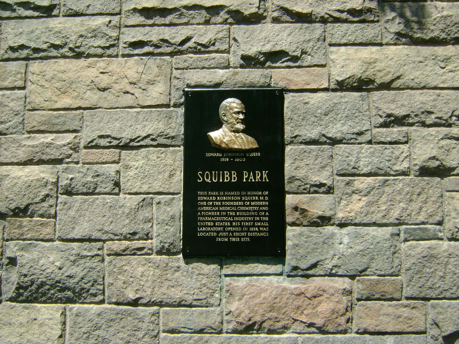 Squibb Park Monuments - Edward Robinson Squibb Plaque : NYC Parks