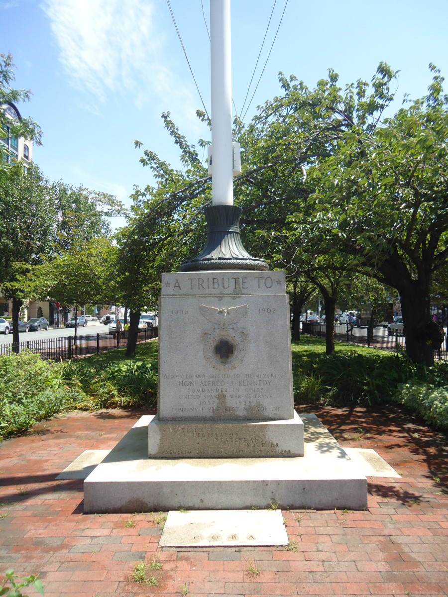 Flushing Greens Monuments - Alfred J. Kennedy Memorial Flagstaff : Nyc 