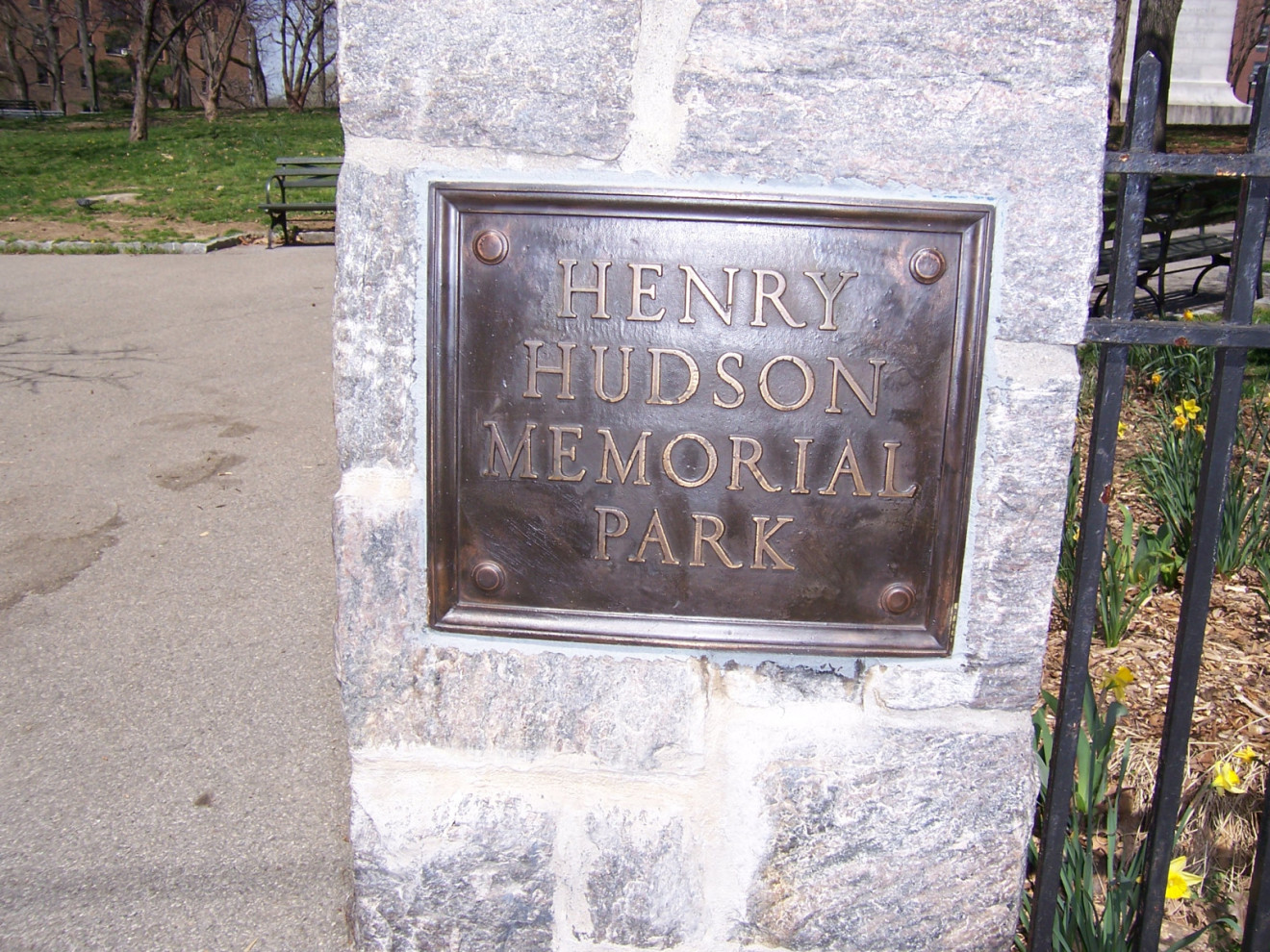 Henry Hudson Memorial Park Plaque