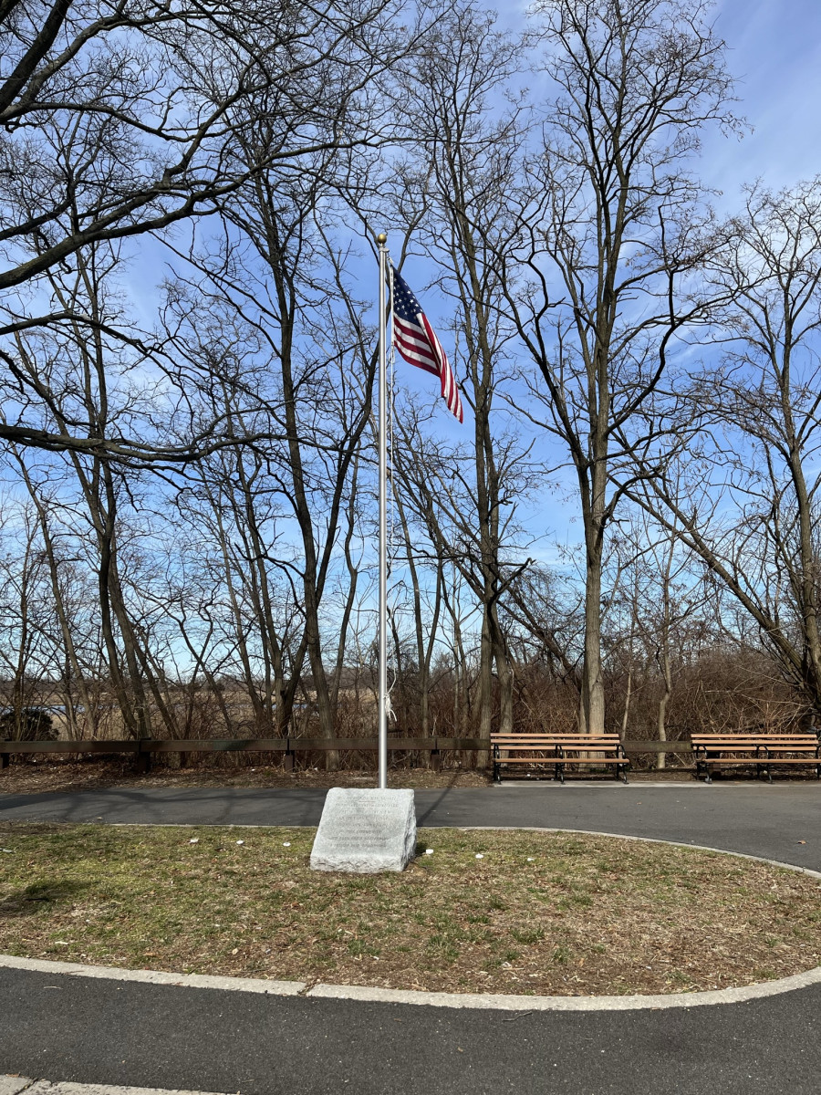 Argonne-Marine Memorial Oval Marker