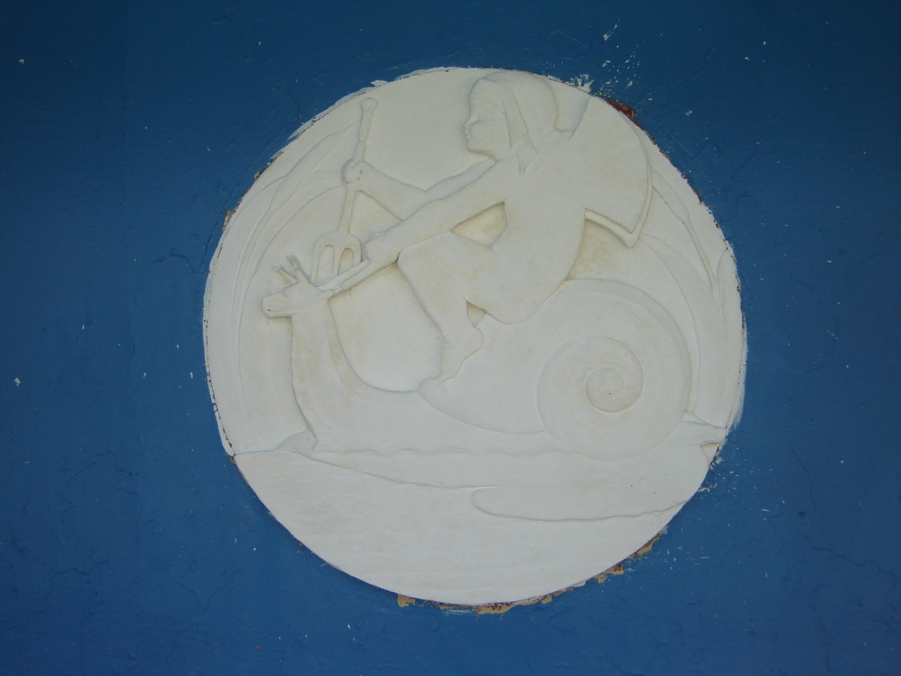 Bas-relief roundel