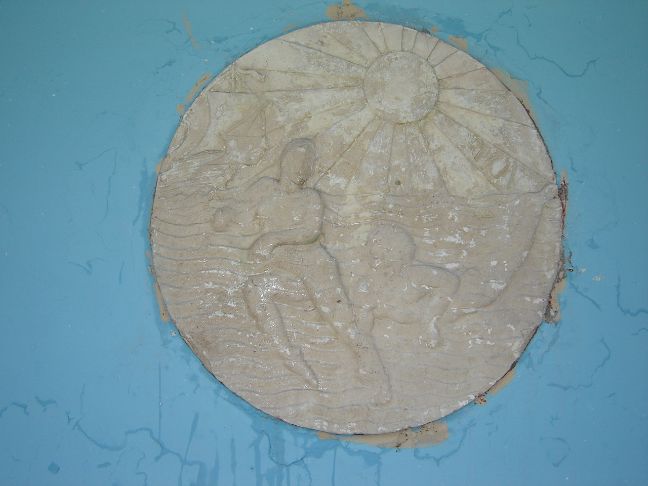 Bas-relief roundel