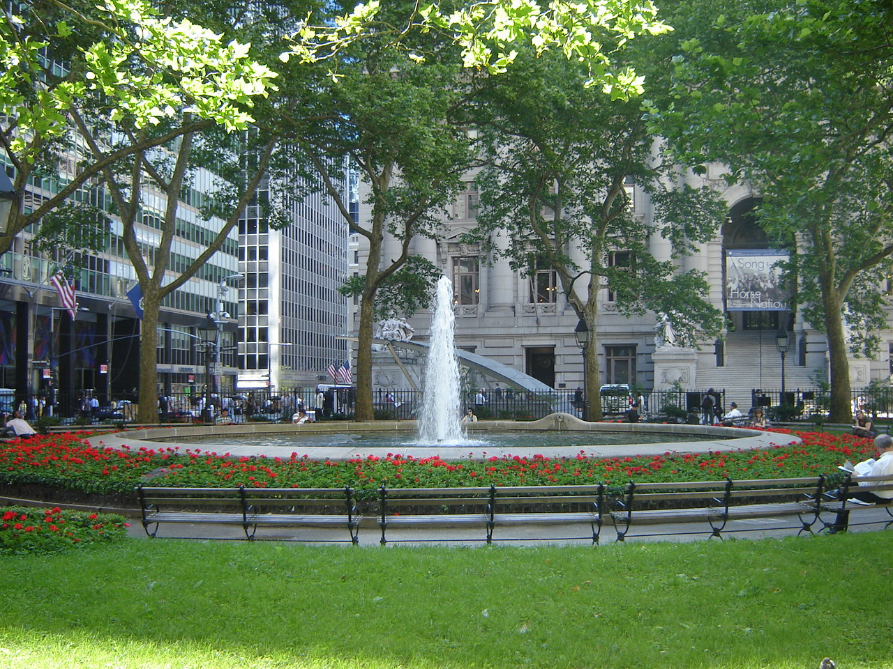 Oval fountain