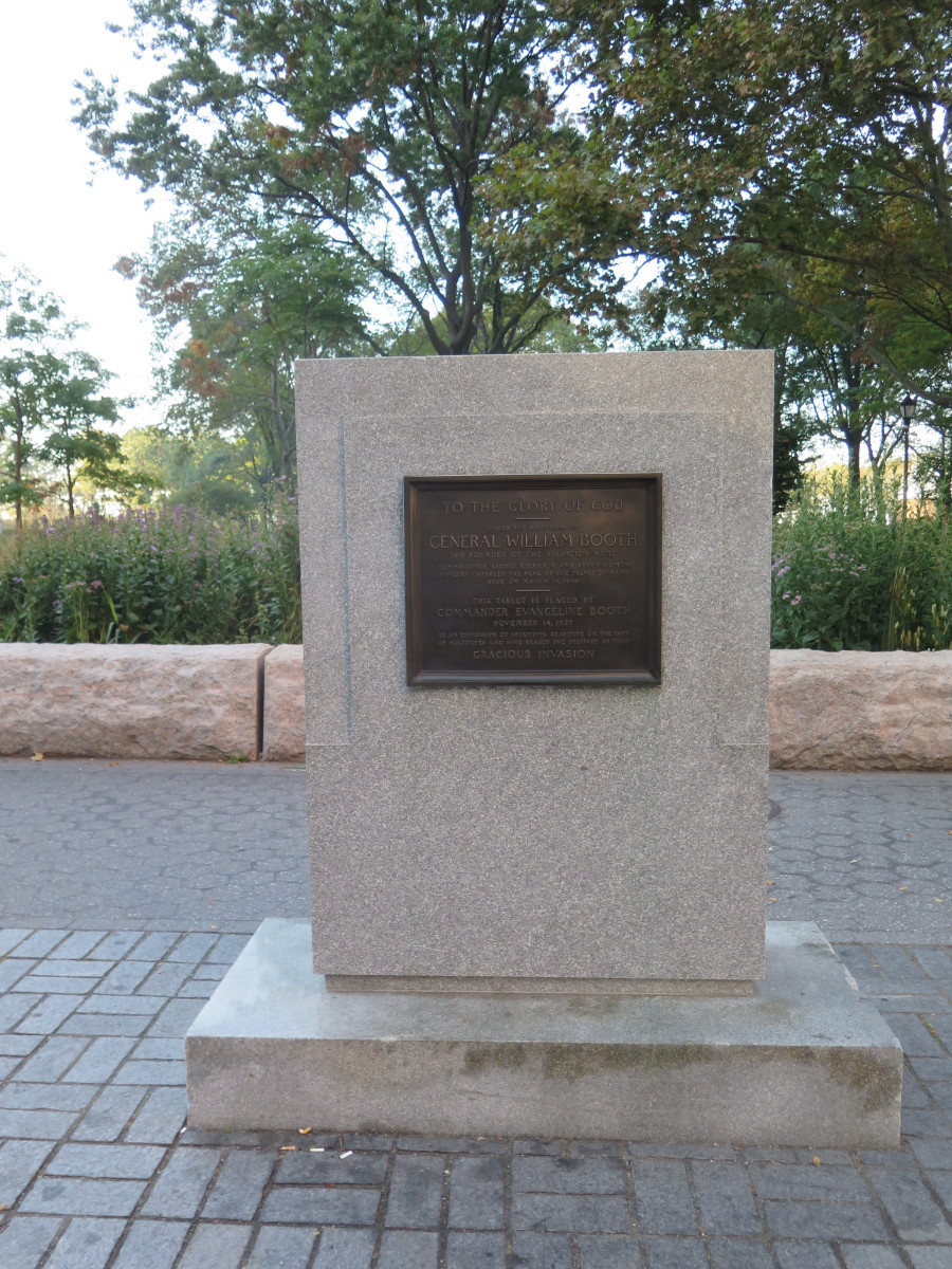 Stele on plinth, plaque