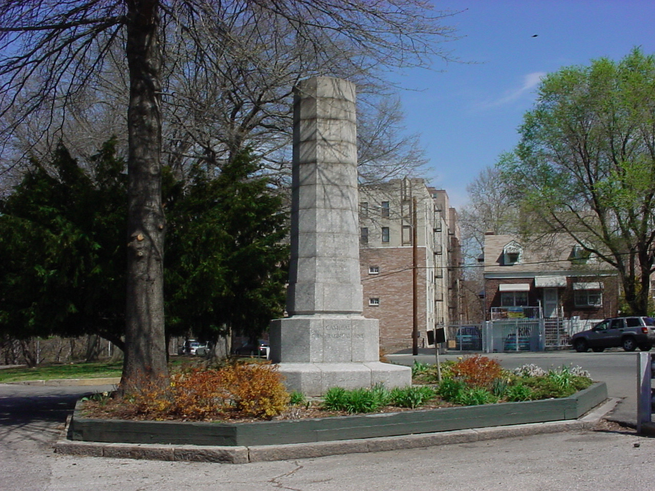 Octagon obelisk, incised letters