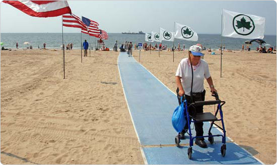 Mobi-mats debut at Brighton Beach on June 19, 2007. Photo: Daniel Avila.