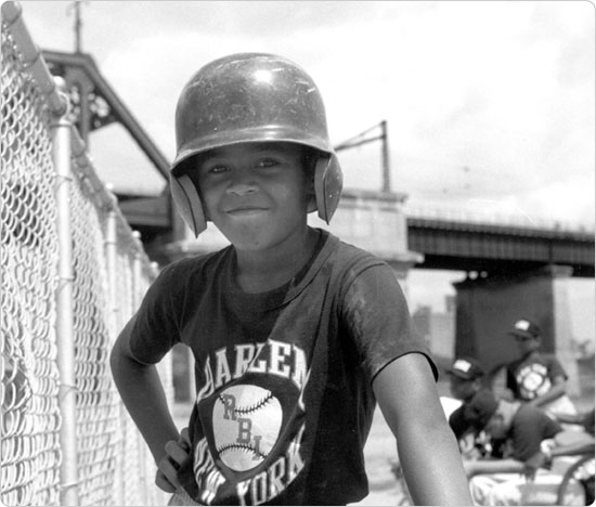 Image of Harlem RBI player poses on Randall´s Island, August 5, 1993. Image: Simon Benepe. Neg. M104_61025