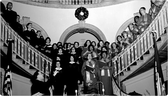 Christmas tree lighting ceremonies at City Hall being broadcast on WNYC, December 23, 1966. Courtesy of Parks Photo Arcive, Neg. 35566.