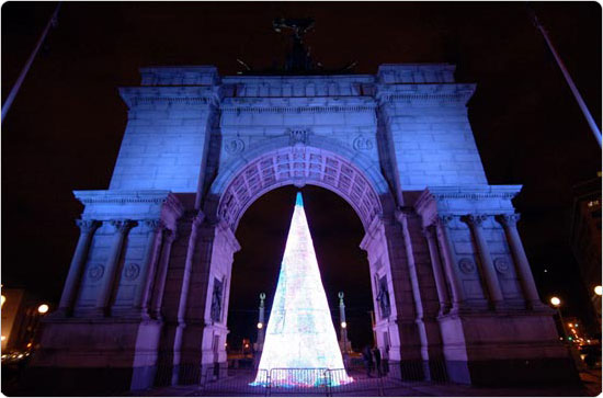 An illuminated Grand Army Plaza in Brooklyn, 2007. Photo by Malcolm Pinckney.