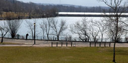 Path next to a lake in Silver Lake Park