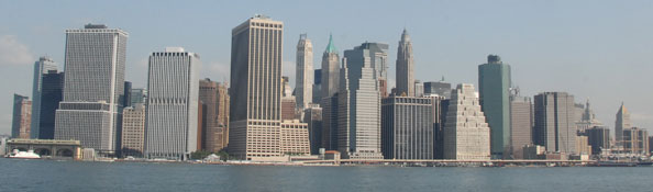 View of Manhattan skyline from Brooklyn Bridge Park