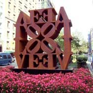 Robert Indiana, Love Wall
Courtesy of Paul Kasmin Gallery
