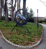 Alan Binstock, Wayfinder,2009 glass, resin, steel, photo courtesy of the artist