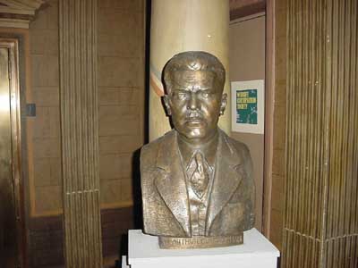 Photo of Arthur Cunningham statue in Cunningham Park